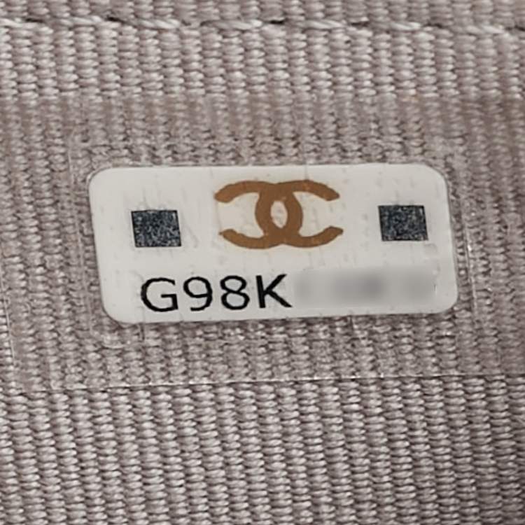 Pre Owned Chanel Grey Quilted Leather Flap Card Holder