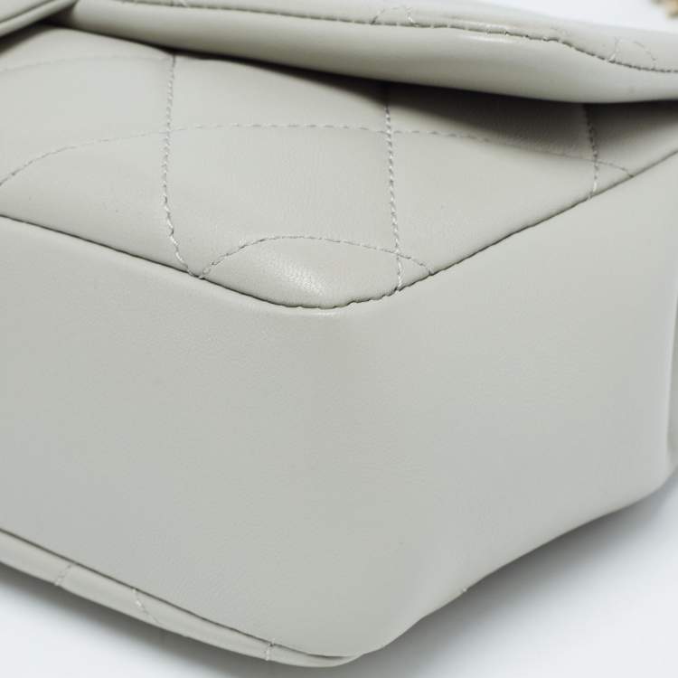 Pre Owned Chanel Grey Quilted Leather Resin Bi-Color Chain Flap Bag