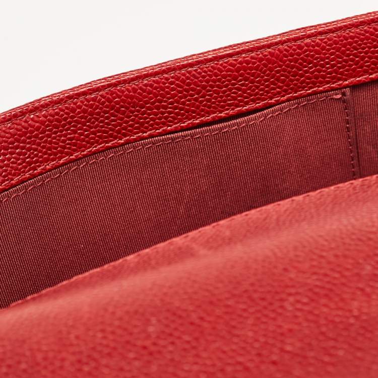 Pre Owned Chanel Red Quilted Caviar Leather New Medium Boy Bag