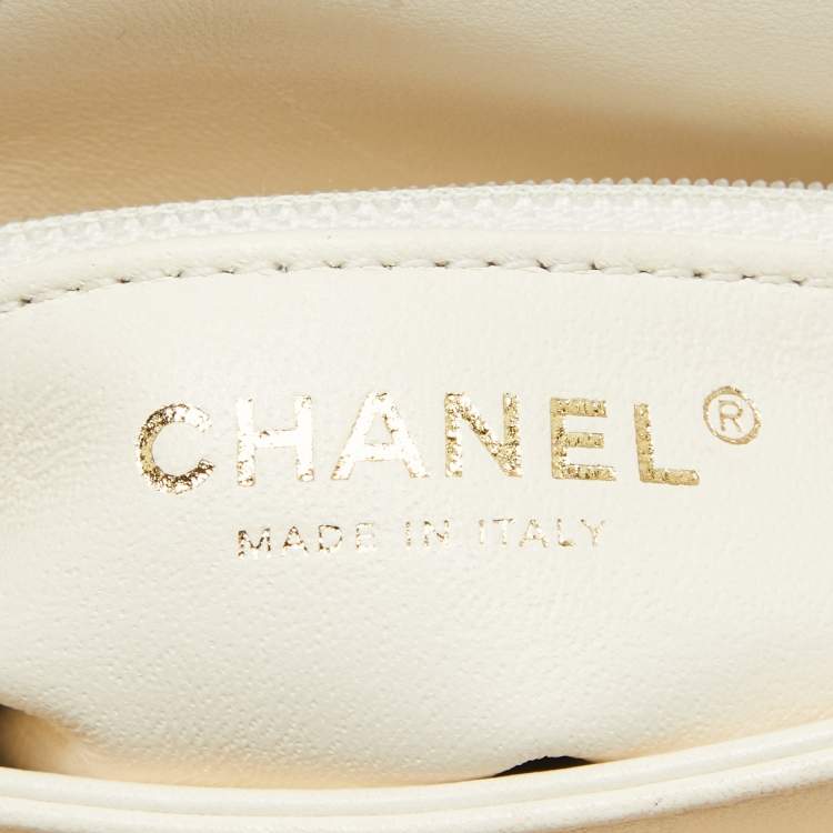 Pre Owned Chanel Off White Quilted Leather Small Trendy CC Flap Bag