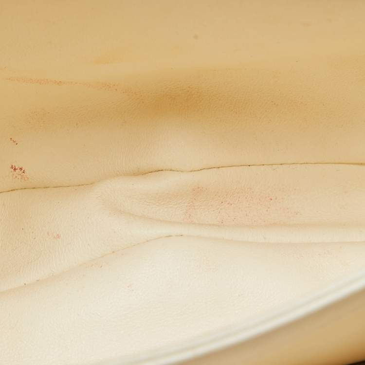 Pre Owned Chanel Off White Quilted Leather Small Trendy CC Flap Bag