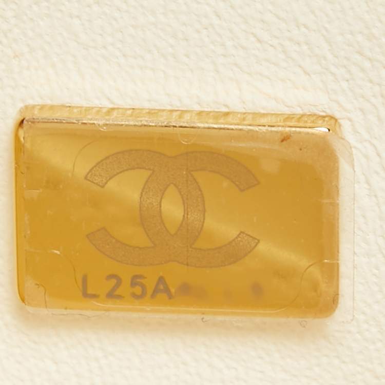 Pre Owned Chanel Off White Quilted Leather Small Trendy CC Flap Bag