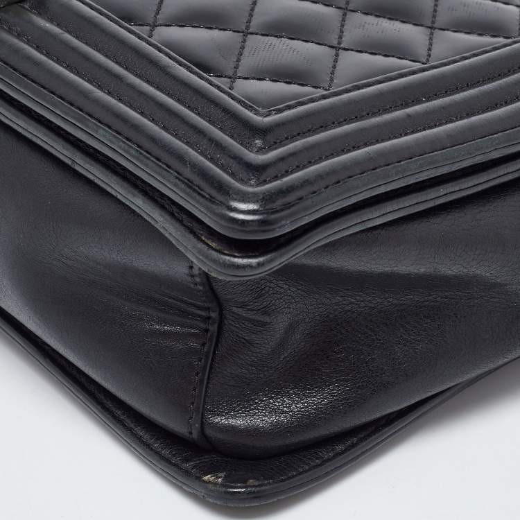 Pre Owned Chanel Black Quilted Patent Leather Medium Boy Bag