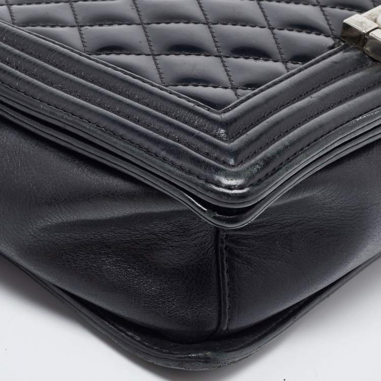 Pre Owned Chanel Black Quilted Patent Leather Medium Boy Bag