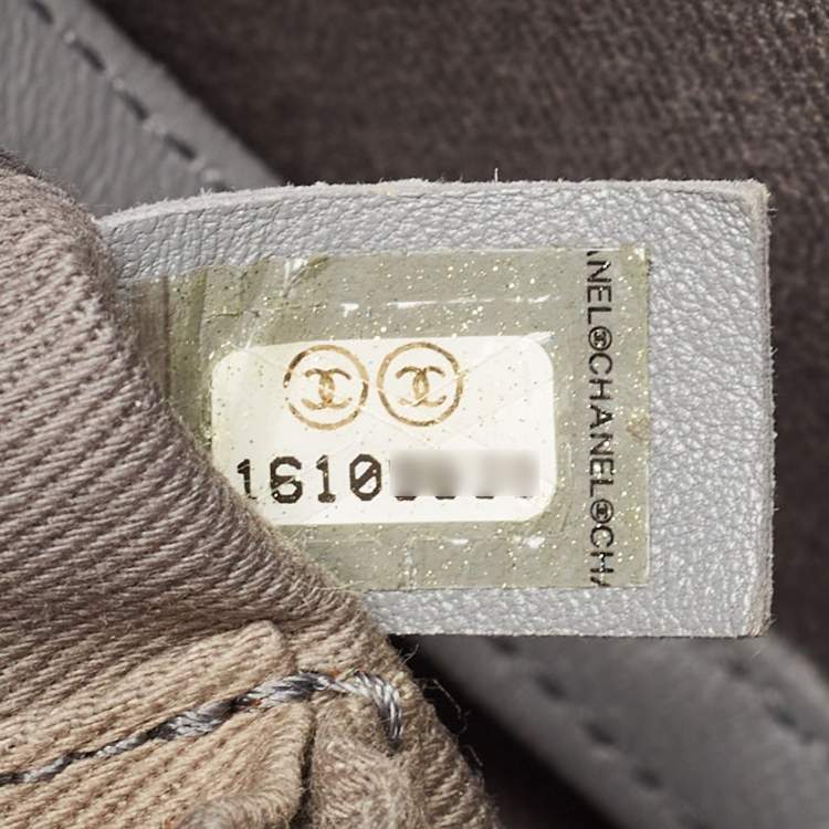 Pre Owned Chanel Pearl White Shimmer Quilted Leather Large Boy Flap Bag