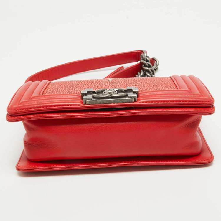 Pre Owned Chanel Red Stingray and Leather Small Boy Flap Bag