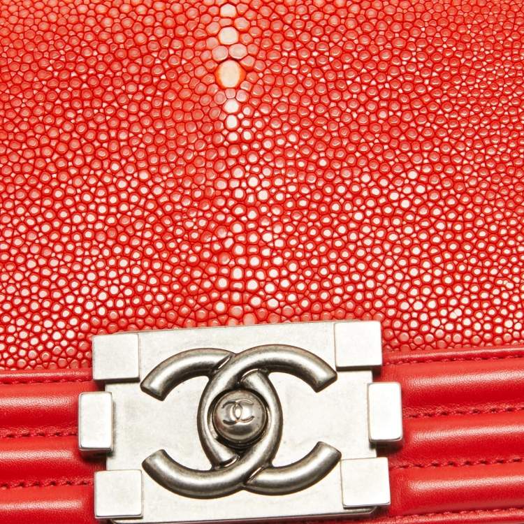Pre Owned Chanel Red Stingray and Leather Small Boy Flap Bag