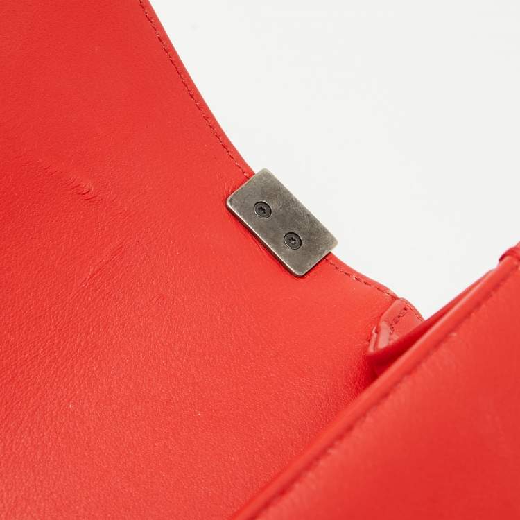 Pre Owned Chanel Red Stingray and Leather Small Boy Flap Bag