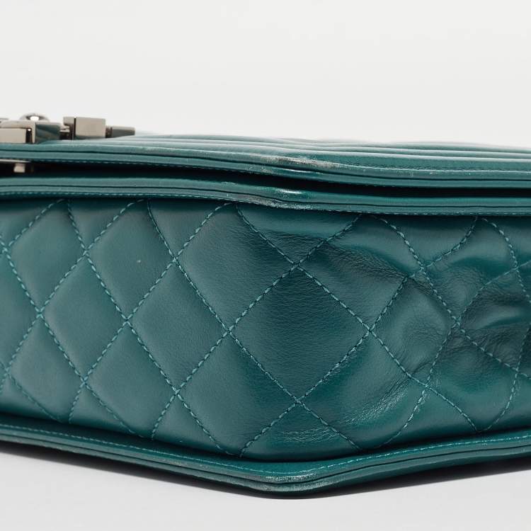 Pre Owned Chanel Green Quilted Leather New Medium Boy Bag