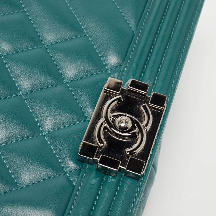 Pre Owned Chanel Green Quilted Leather New Medium Boy Bag