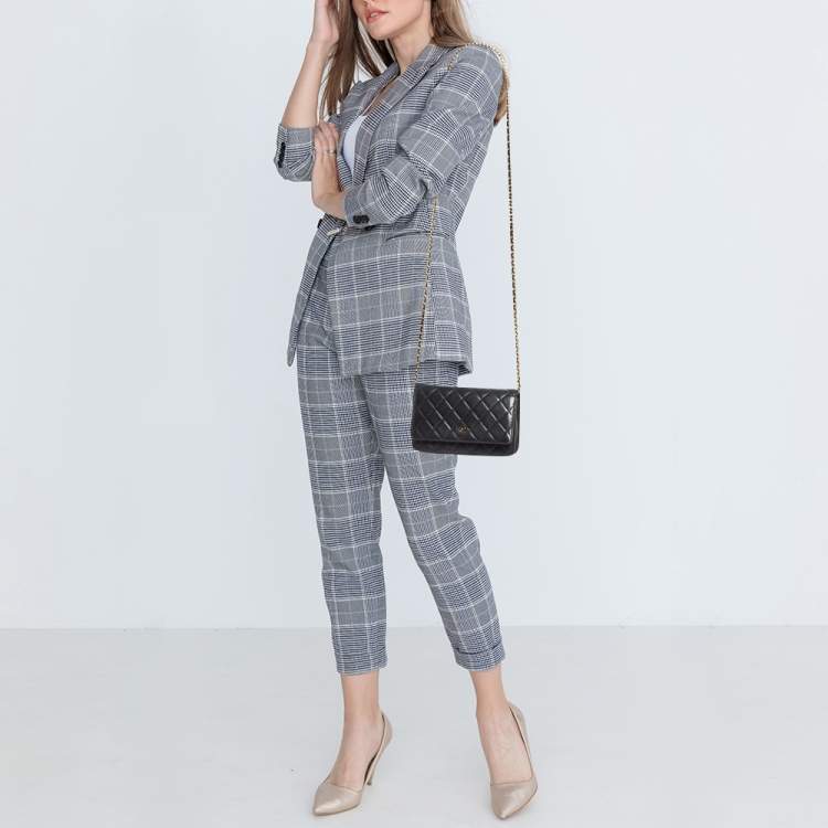 Pre Owned Chanel Black Quilted Leather Classic Wallet on Chain