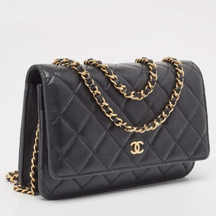 Pre Owned Chanel Black Quilted Leather Classic Wallet on Chain