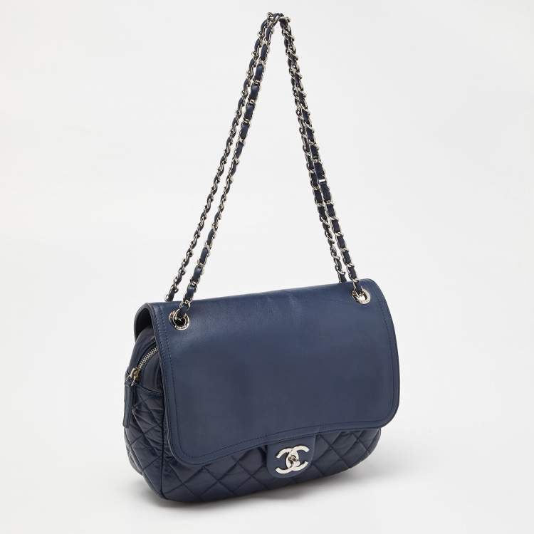 مملوكة مسبقًا Chanel Blue Quilted Aged Leather Flap Shoulder Bag