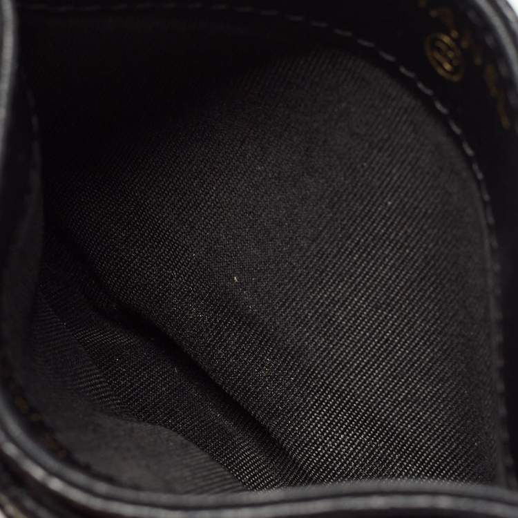 مملوكة مسبقًا Chanel Black Caviar Leather CC Filigree Card Holder