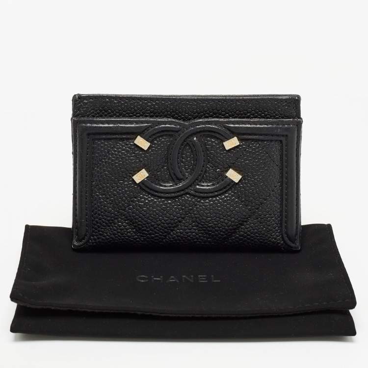 مملوكة مسبقًا Chanel Black Caviar Leather CC Filigree Card Holder