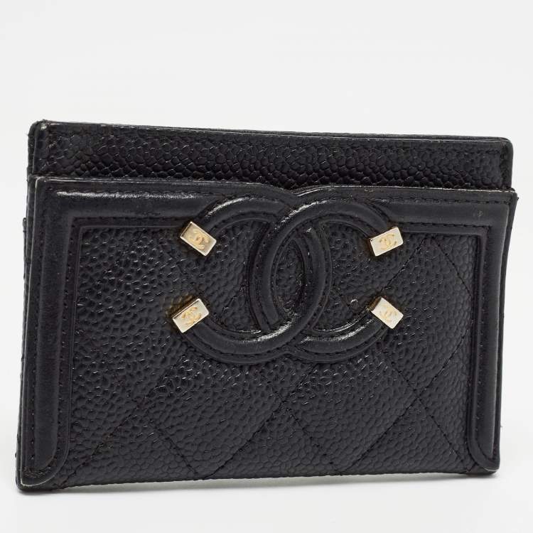 مملوكة مسبقًا Chanel Black Caviar Leather CC Filigree Card Holder