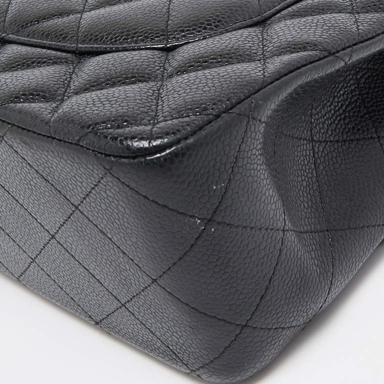 مملوكة مسبقًا Chanel Black Quilted Caviar Leather Jumbo Classic Double Flap Bag