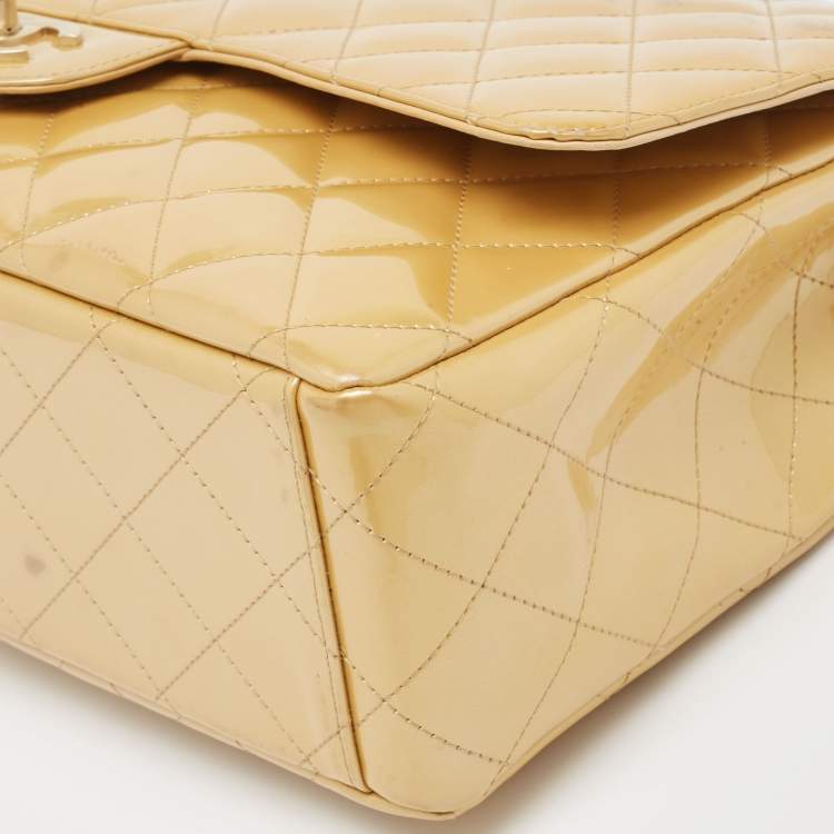 Pre Owned Chanel Cream Quilted Patent Leather Maxi Classic Single Flap Bag