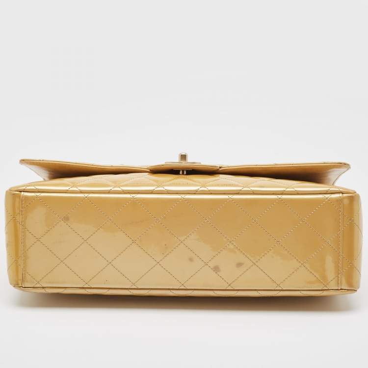 Pre Owned Chanel Cream Quilted Patent Leather Maxi Classic Single Flap Bag