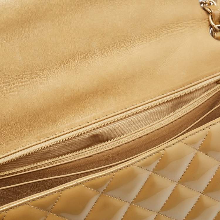 Pre Owned Chanel Cream Quilted Patent Leather Maxi Classic Single Flap Bag