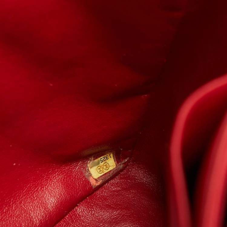 Pre Owned Chanel Red Quilted Caviar Leather Maxi Classic Single Flap Bag