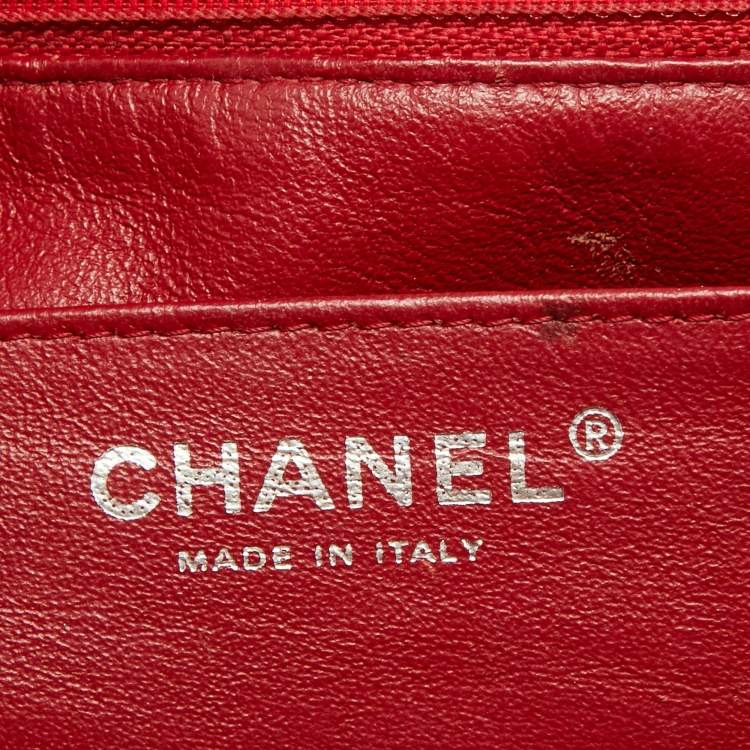 Pre Owned Chanel Red Quilted Caviar Leather Maxi Classic Single Flap Bag