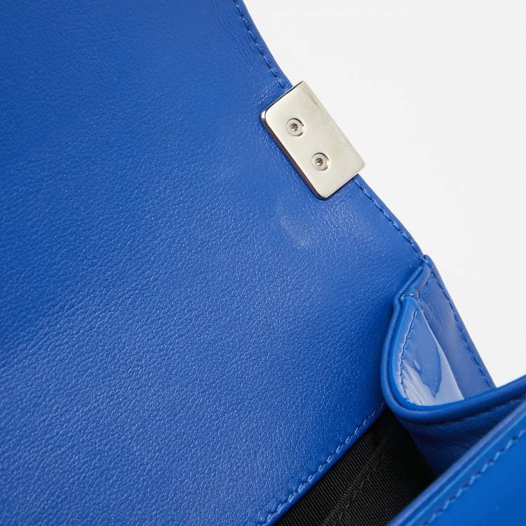 Pre Owned Chanel Blue Quilted Patent Leather Medium Boy Flap Bag