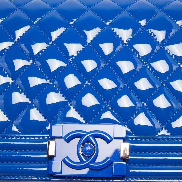 Pre Owned Chanel Blue Quilted Patent Leather Medium Boy Flap Bag