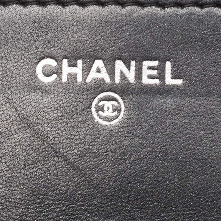 Pre Owned Chanel Metallic Black Quilted Patent Leather Boy Wallet on Chain