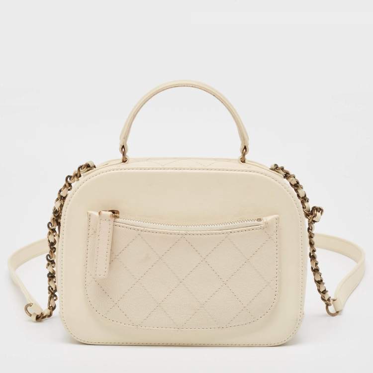 Pre Owned Chanel Off White Quilted Leather Coco Curve Vanity Case Bag