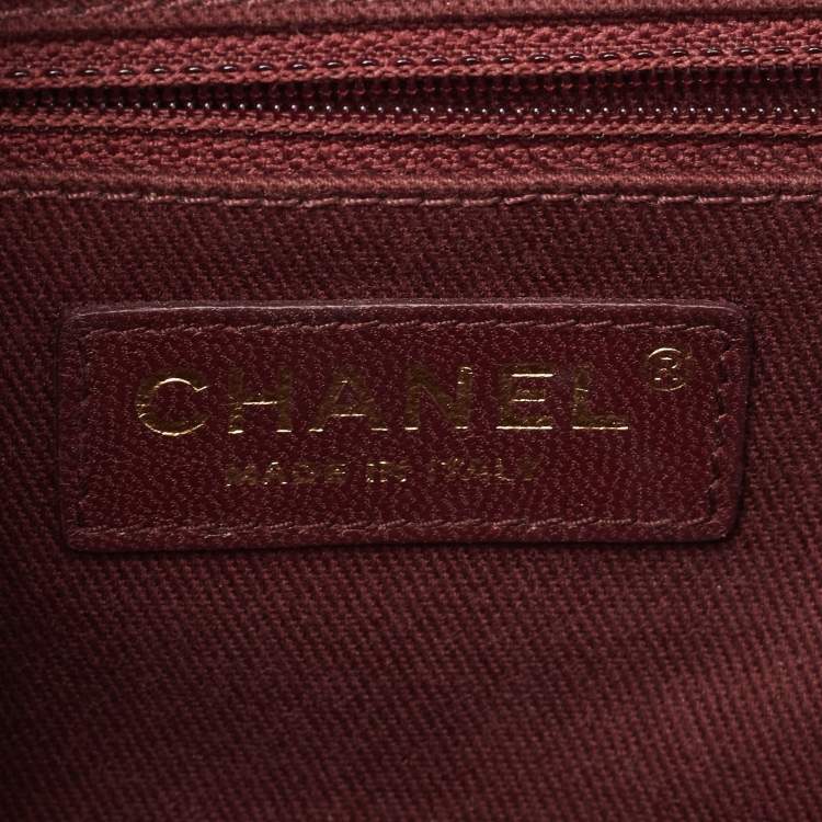 Pre Owned Chanel Off White Quilted Leather Coco Curve Vanity Case Bag