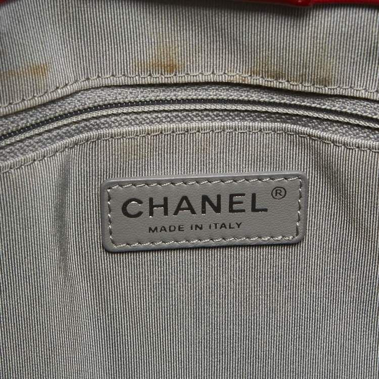 Pre Owned Chanel Red Chevron Quilted Leather Large Boy Shopper Tote
