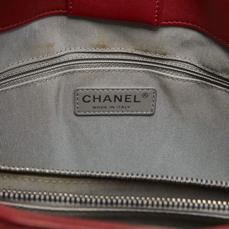 Pre Owned Chanel Red Chevron Quilted Leather Large Boy Shopper Tote