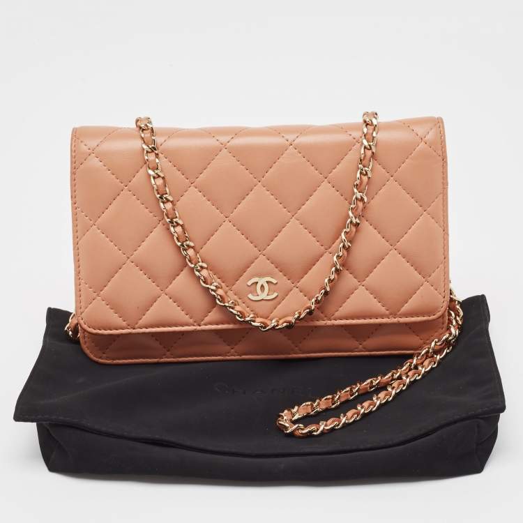 Pre Owned Chanel Peach Pink Quilted Leather Classic Wallet on Chain 