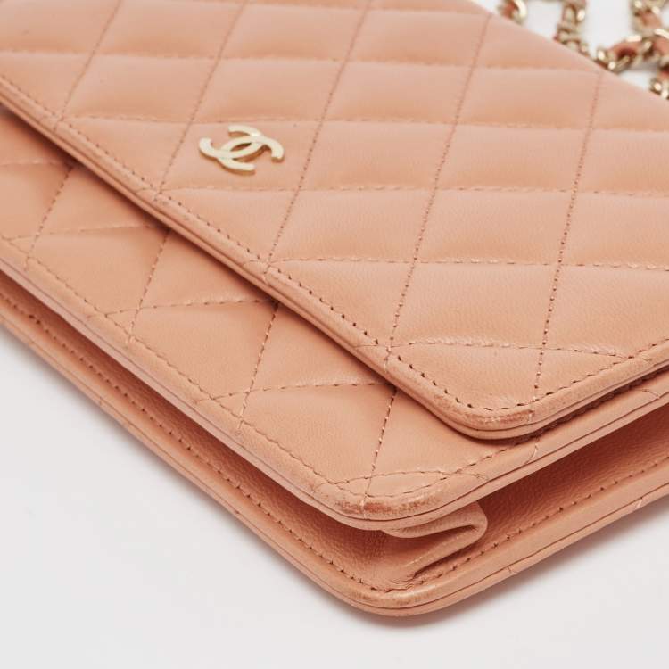 Pre Owned Chanel Peach Pink Quilted Leather Classic Wallet on Chain 