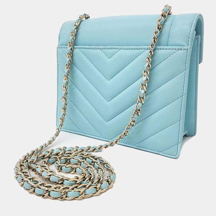 Pre Owned Chanel Chain Crossbody Bag