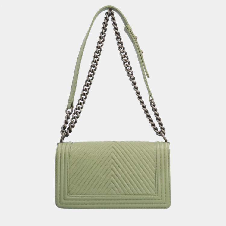 Pre Owned Chanel Green Chevron Leather Medium Boy Flap Bag