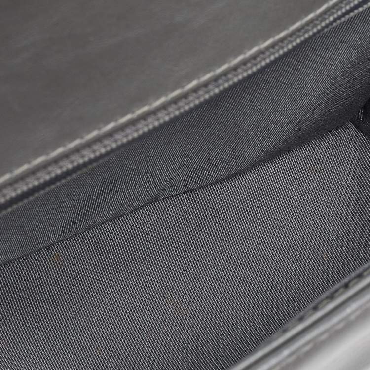 Pre Owned Chanel Silver Quilted Leather New Medium Boy Flap Bag