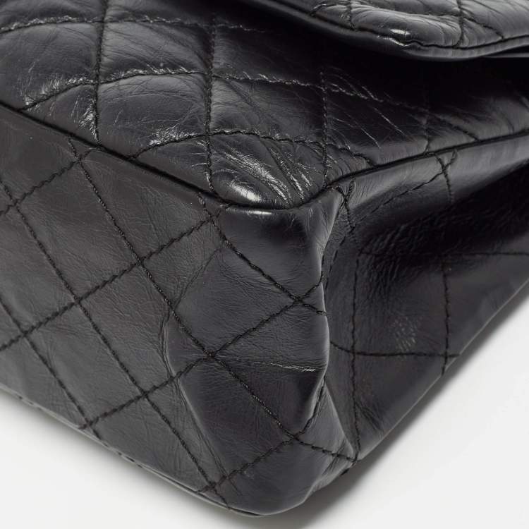 Pre Owned Chanel Black Quilted Aged Leather Reissue 2.55 Classic 226 Flap Bag