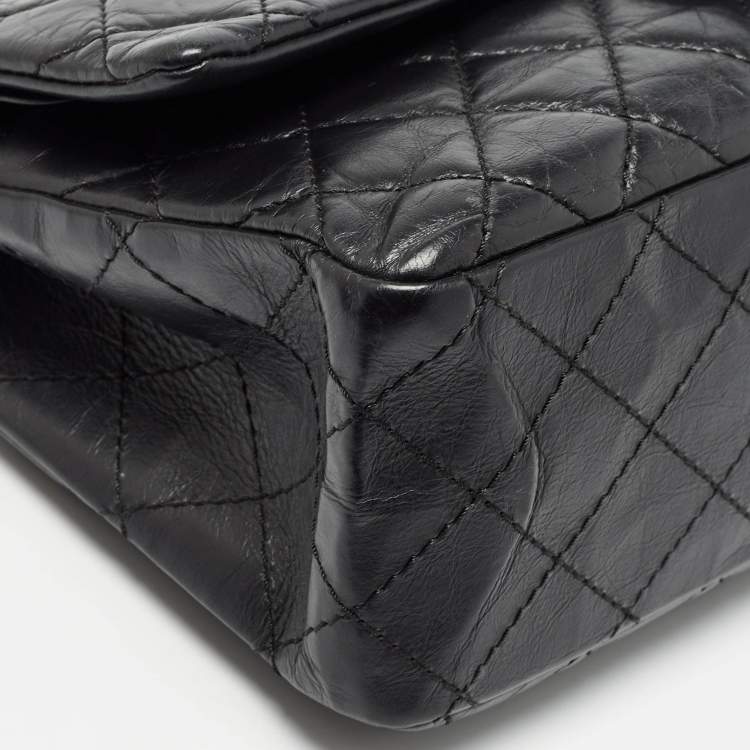 Pre Owned Chanel Black Quilted Aged Leather Reissue 2.55 Classic 226 Flap Bag