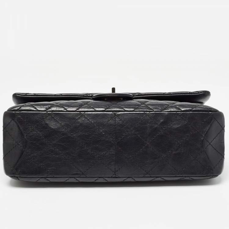 Pre Owned Chanel Black Quilted Aged Leather Reissue 2.55 Classic 226 Flap Bag