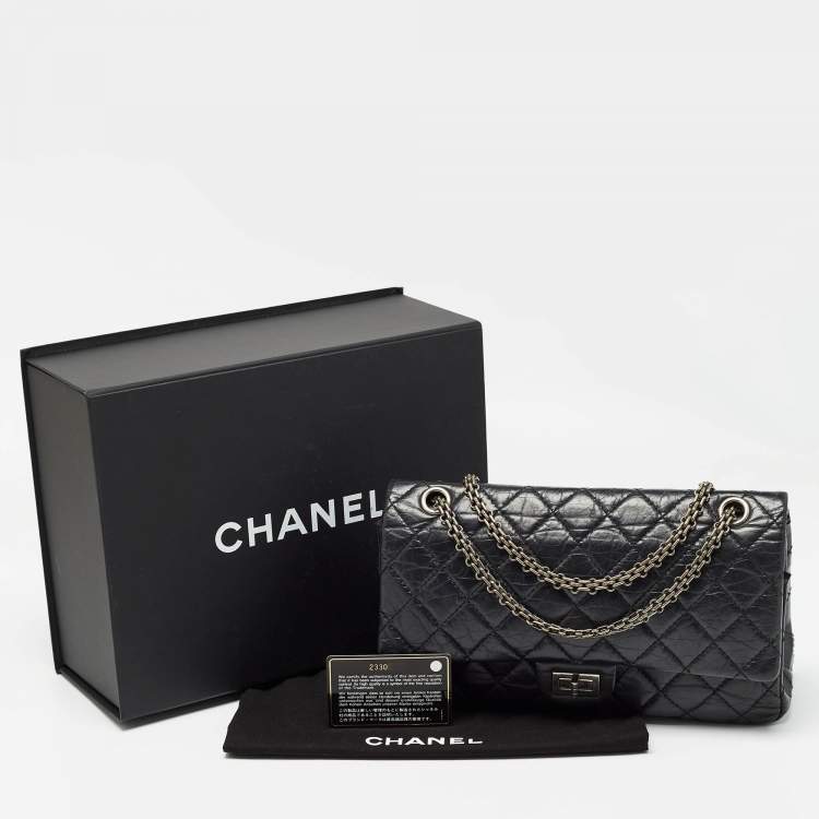 Pre Owned Chanel Black Quilted Aged Leather Reissue 2.55 Classic 226 Flap Bag