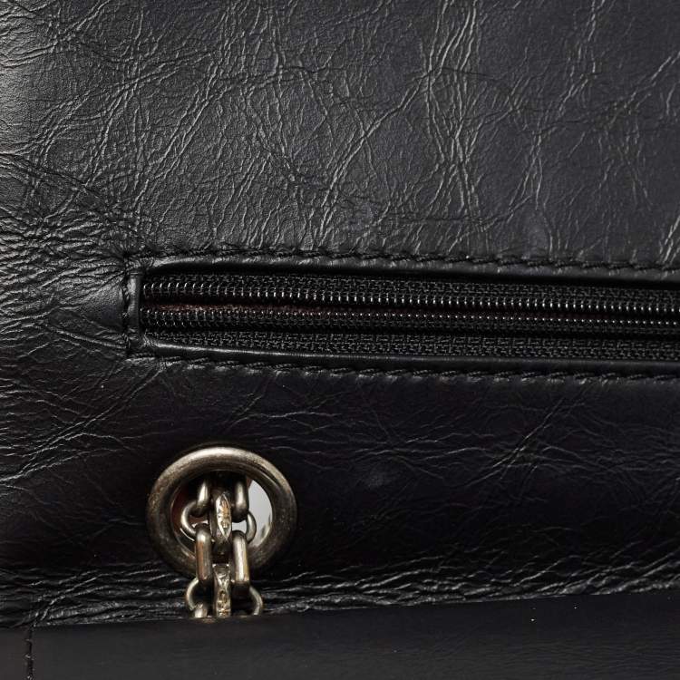 Pre Owned Chanel Black Quilted Aged Leather Reissue 2.55 Classic 226 Flap Bag