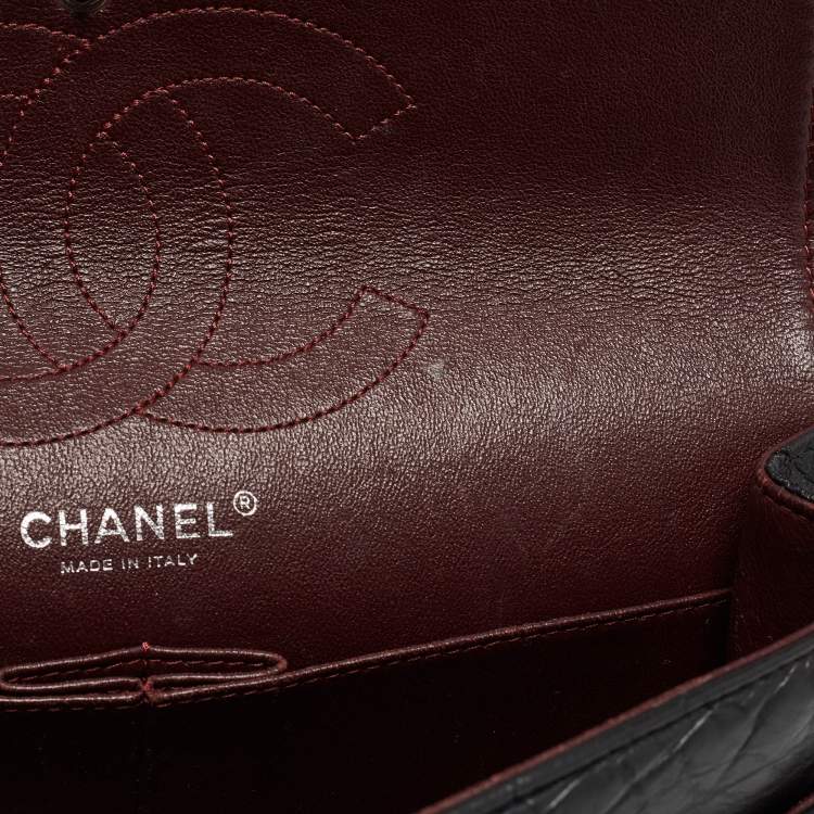 Pre Owned Chanel Black Quilted Aged Leather Reissue 2.55 Classic 226 Flap Bag