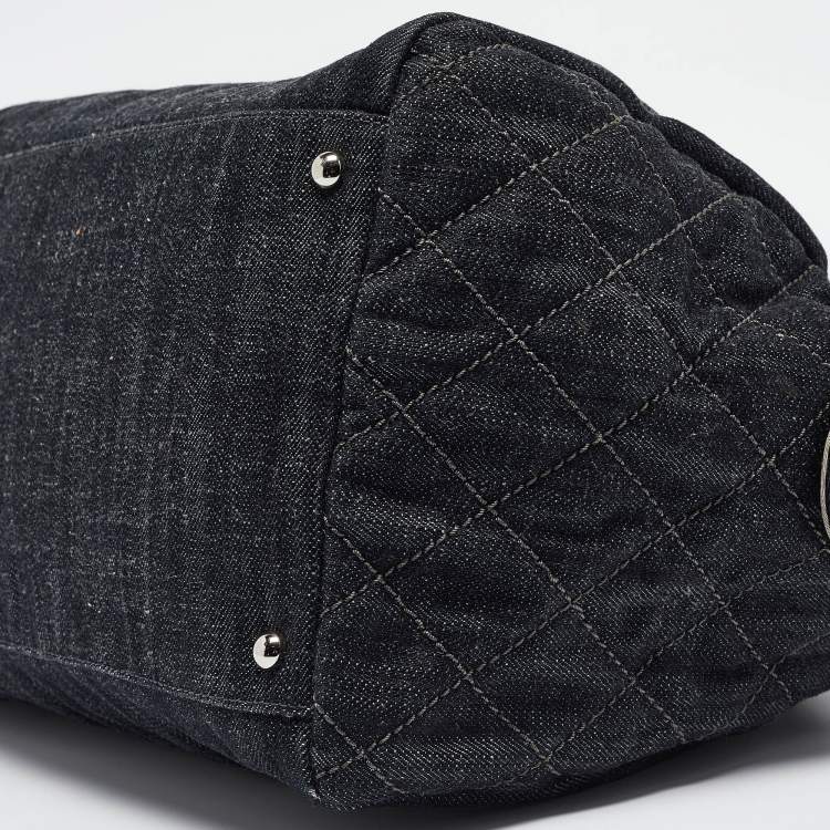 Pre Owned Chanel Dark Blue Quilted Denim Bowler Bag