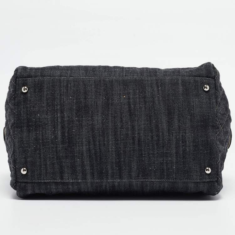 Pre Owned Chanel Dark Blue Quilted Denim Bowler Bag