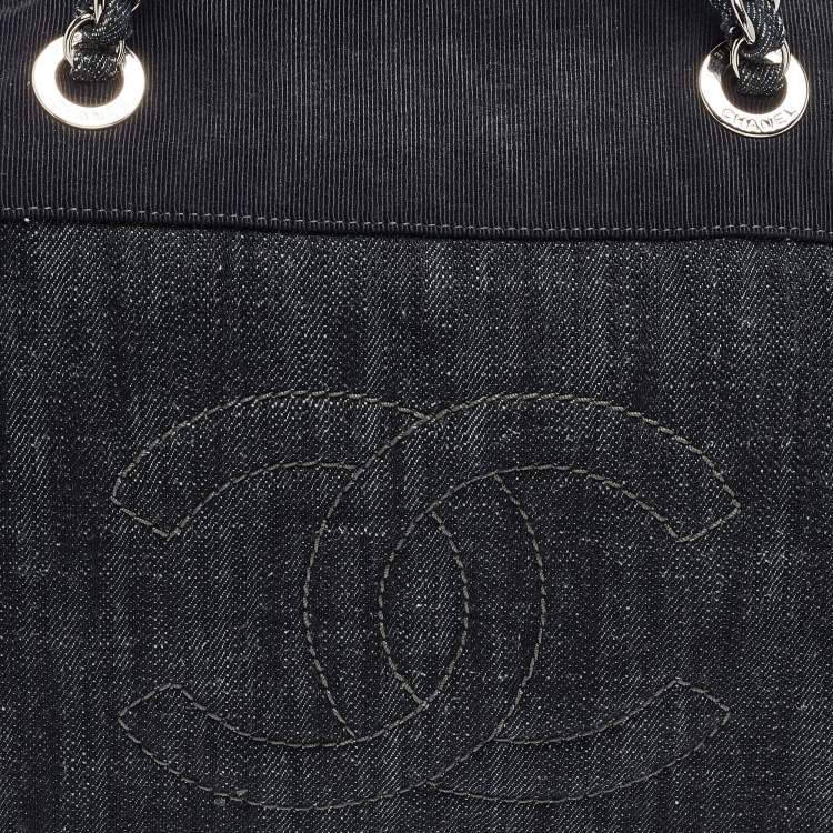 Pre Owned Chanel Dark Blue Quilted Denim Bowler Bag