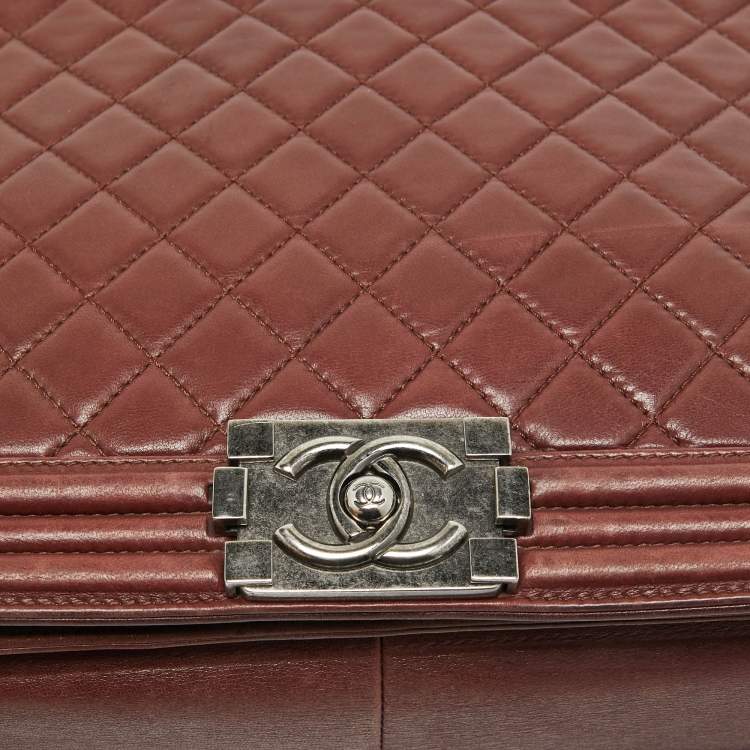 Pre Owned Chanel Burgundy Quilted Leather Large Boy Bag