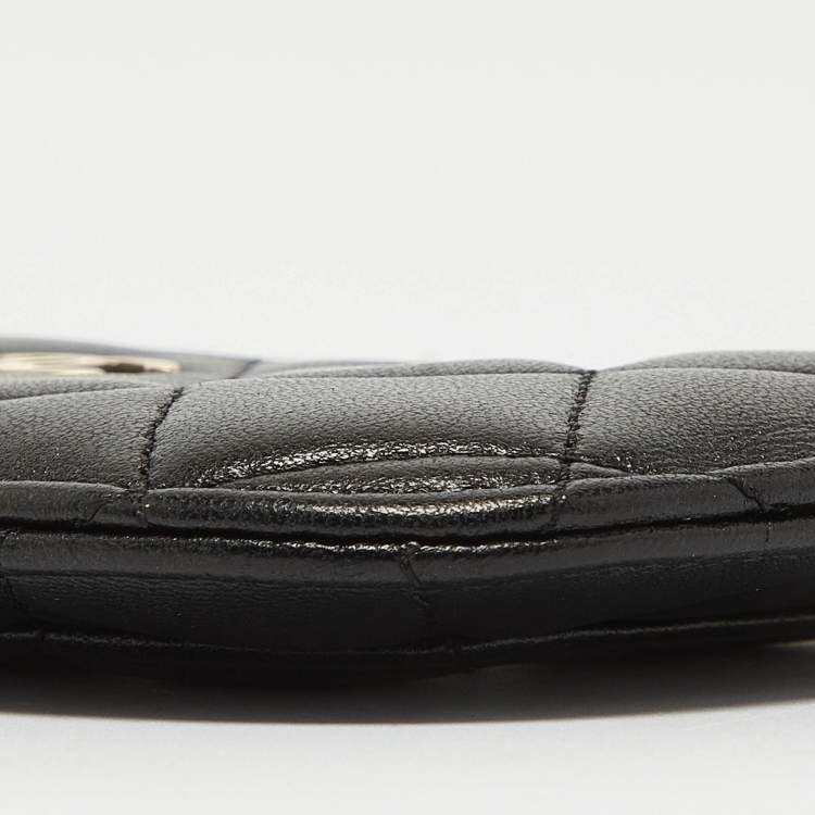 مملوكة مسبقًا Chanel Black/Burgundy Quilted Leather CC Curved Card Holder 