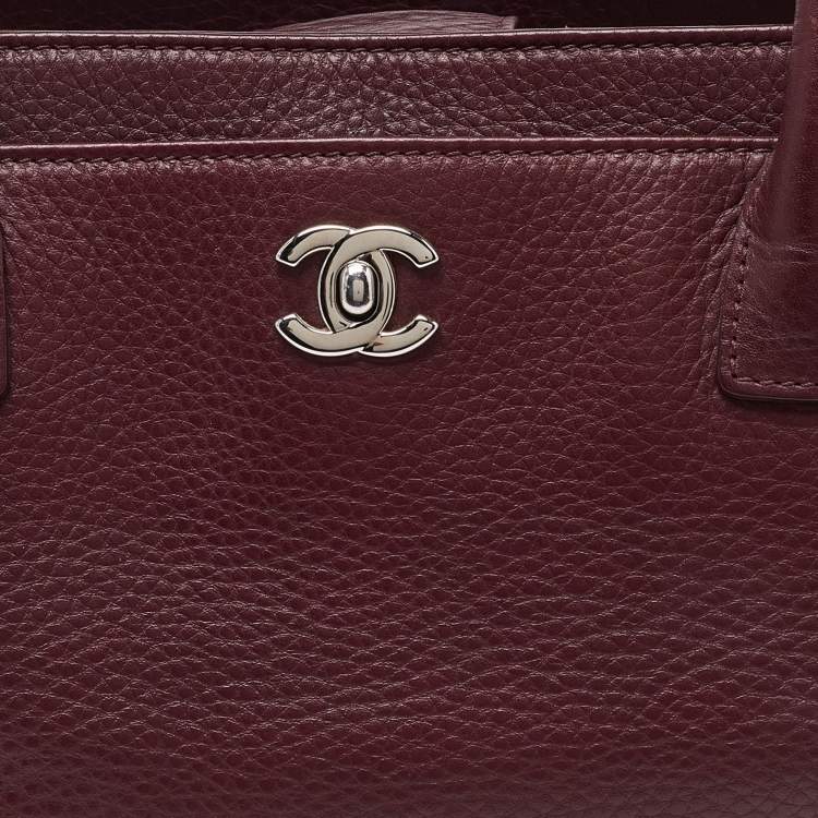 Pre Owned Chanel Red Leather Small Cerf Shopper Tote